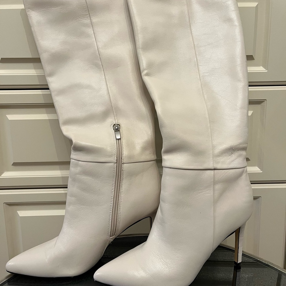 Pointed toe high boots